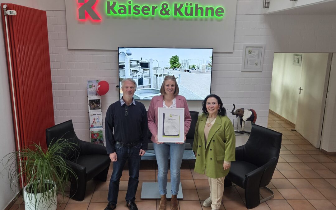 Urkundenübergabe Wirtschaft+Familie e.V.