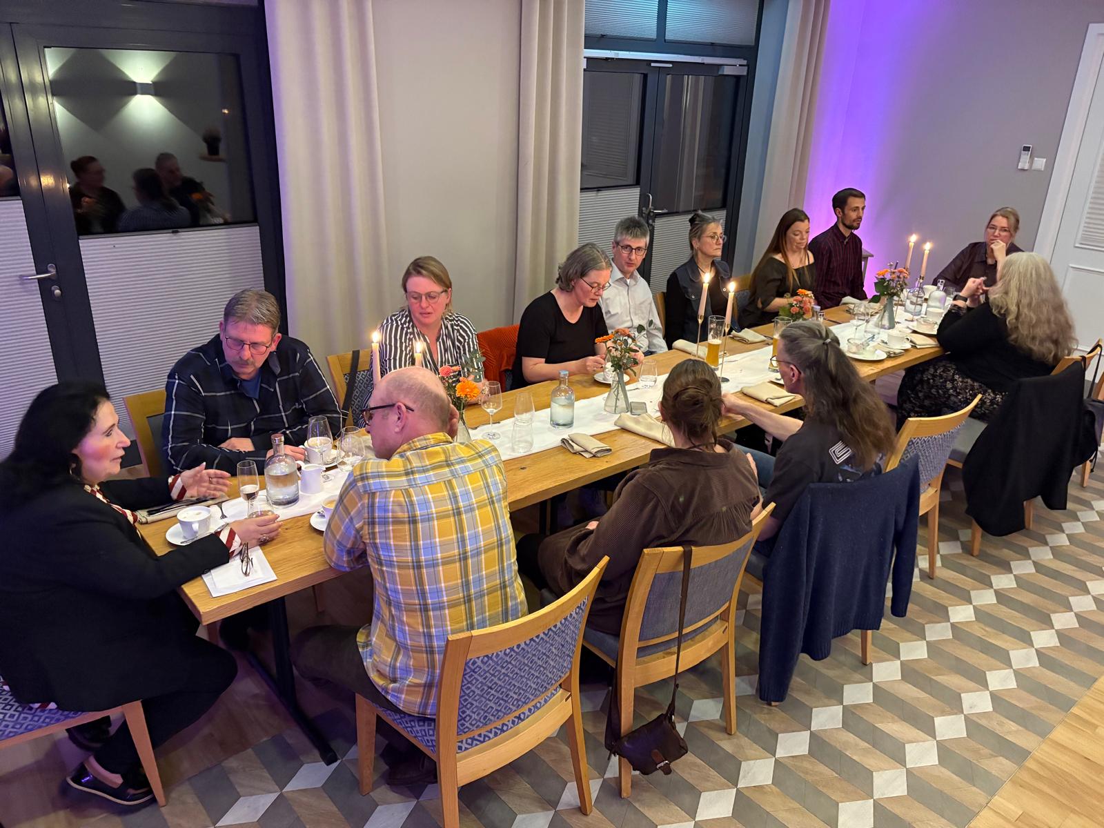 Kaiser & Kühne Jubilare gemeinsam am Tisch