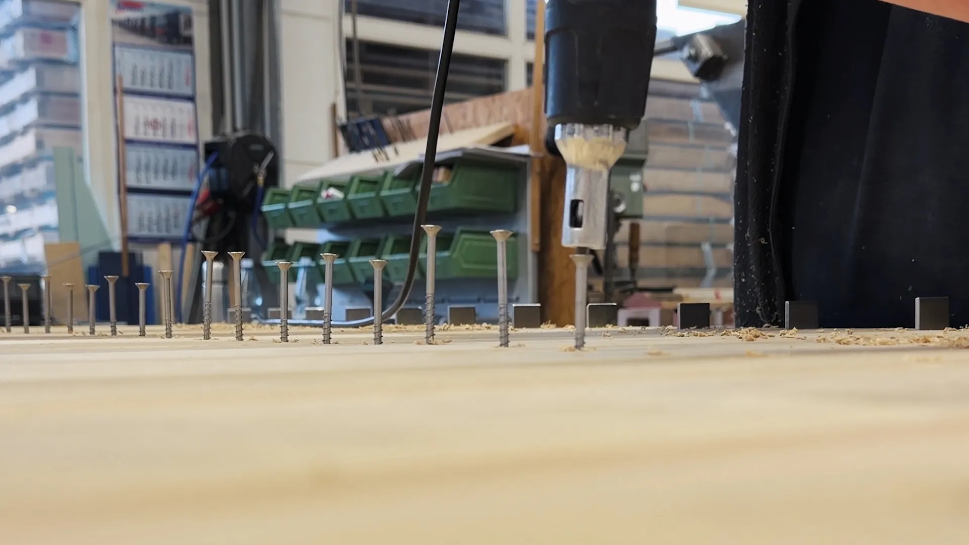 KK_2603_Insights-into-Production_5 A look behind the scenes: Screws